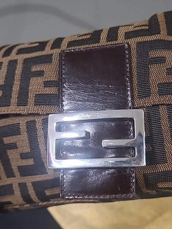 Authentic FENDI - Picture 10 of 16